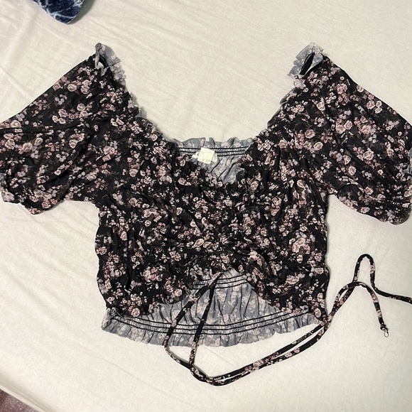 Crop top - Picture 2 of 2